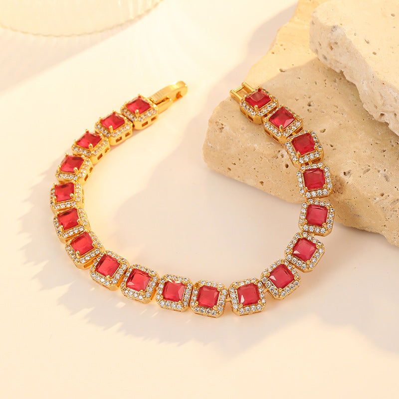 Pulsera geométrica de circonitas con forma de cubo de azúcar
