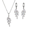 Accessoires: Halskette und Ohrhaken